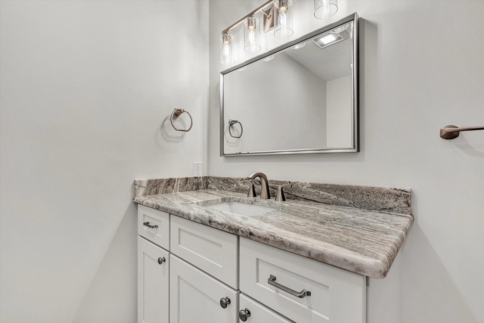 4925 Grape Tree LN - Photo 26