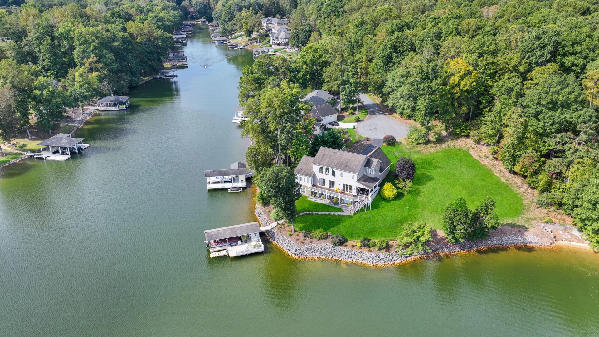 544 Woodbrook RD