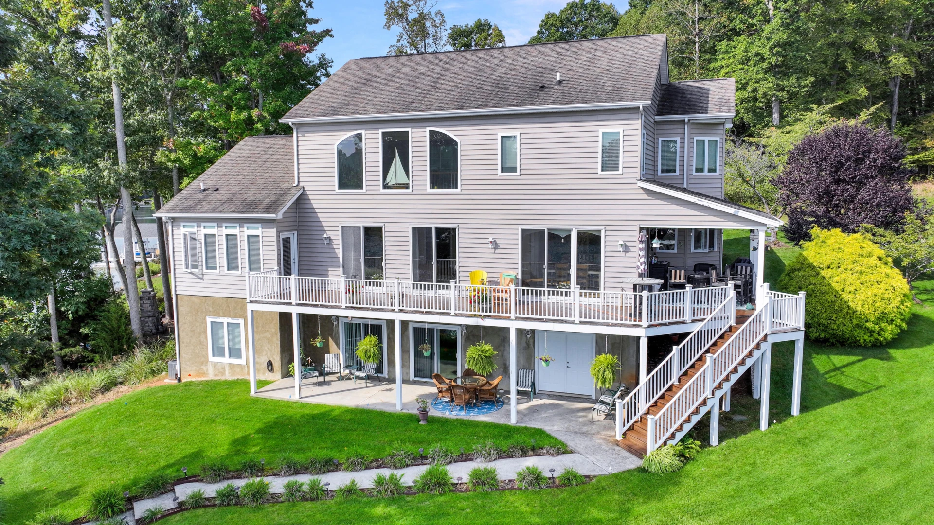 544 Woodbrook RD - Photo 3