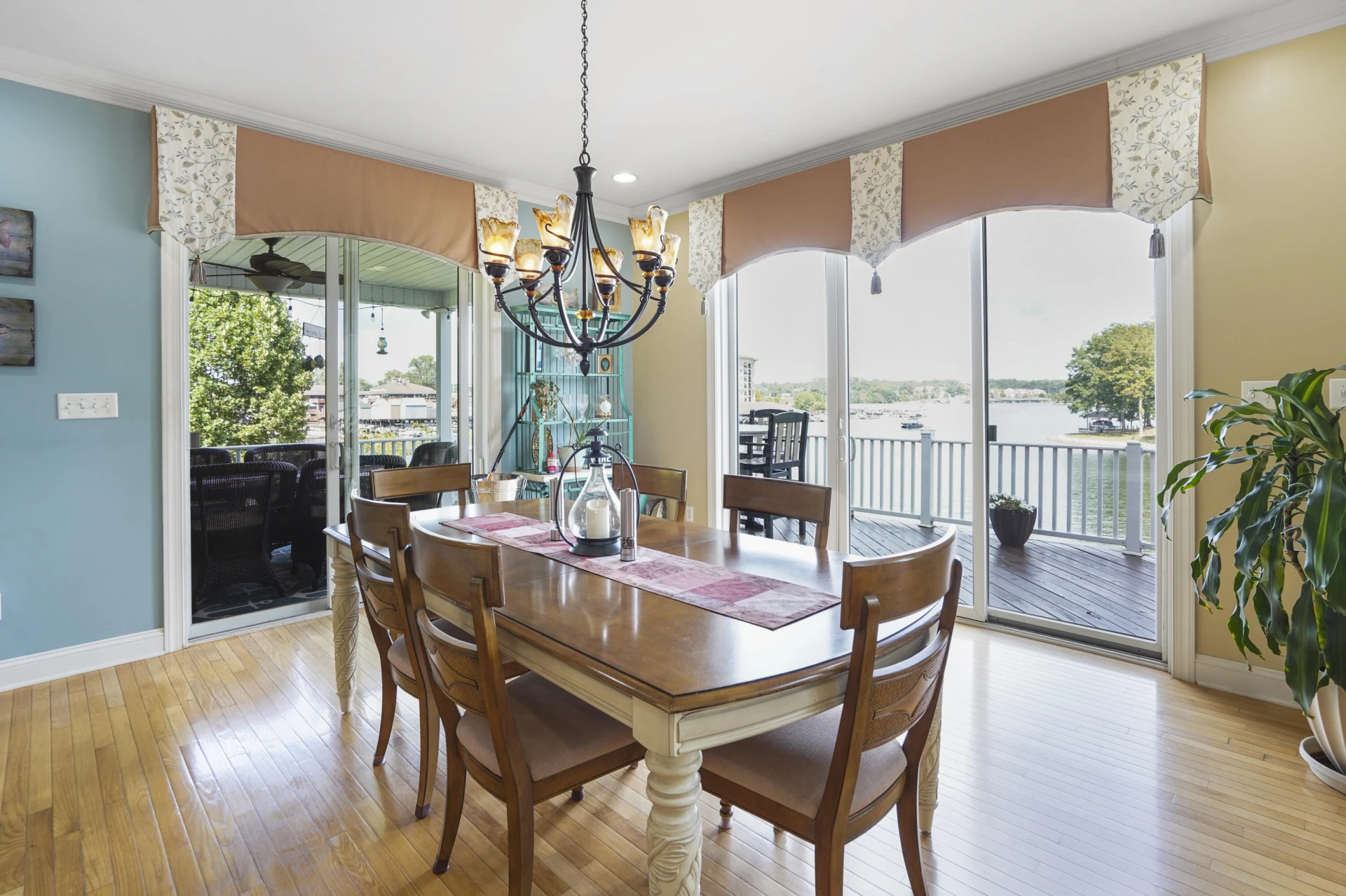 544 Woodbrook RD - Photo 16