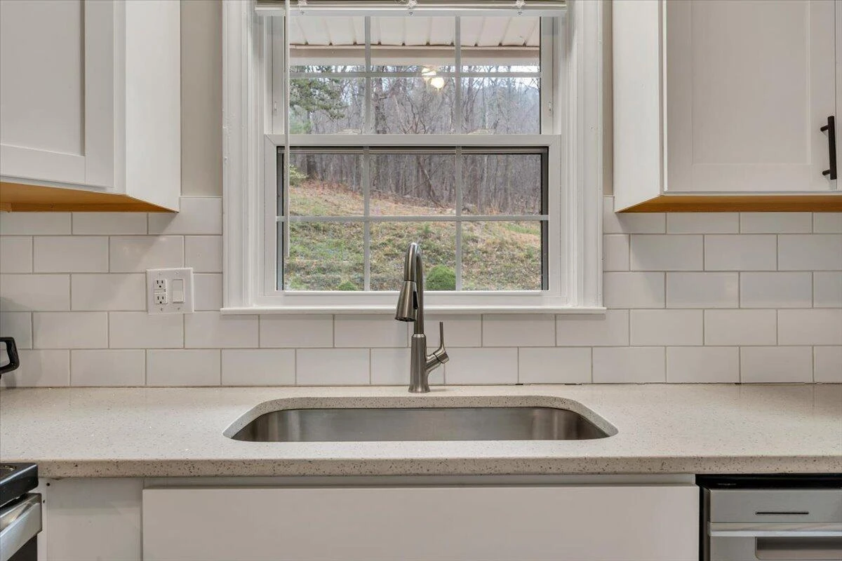 3988 Welcome Valley RD SE - Photo 14