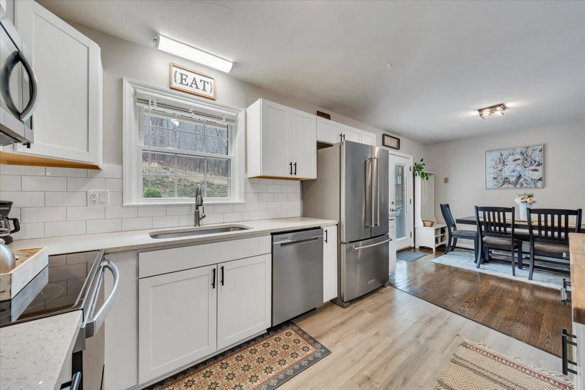 3988 Welcome Valley RD SE - Photo 15