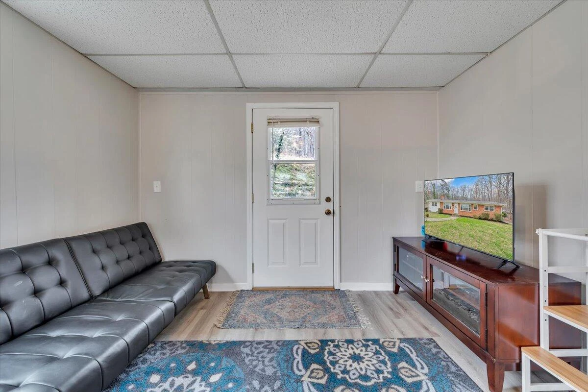 3988 Welcome Valley RD SE - Photo 17
