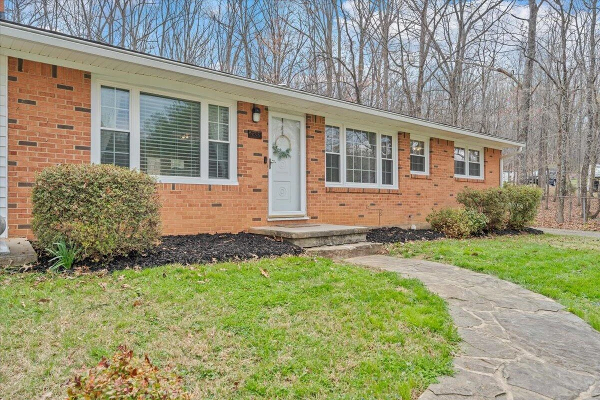 3988 Welcome Valley RD SE - Photo 2