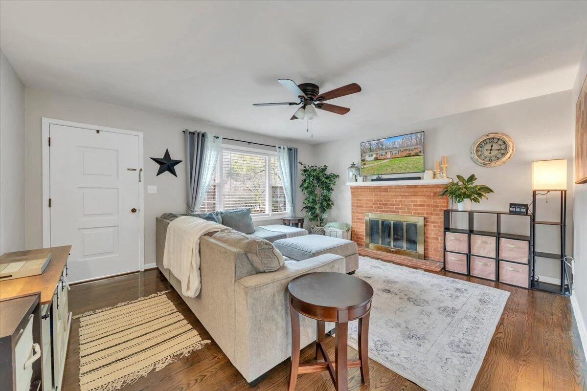 3988 Welcome Valley RD SE - Photo 5