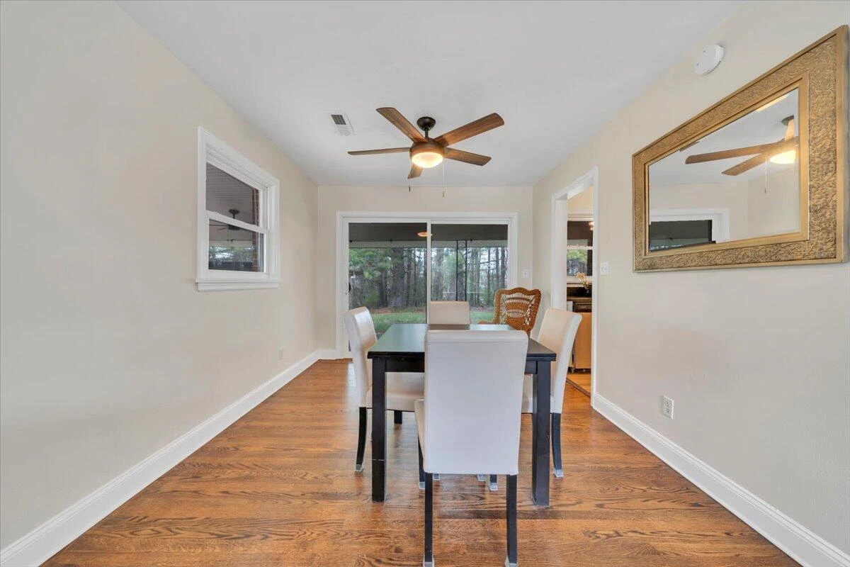 140 Stephens DR - Photo 11