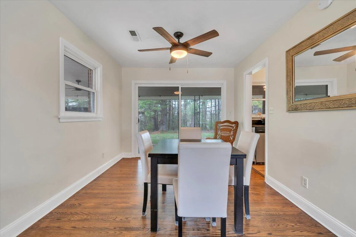 140 Stephens DR - Photo 12