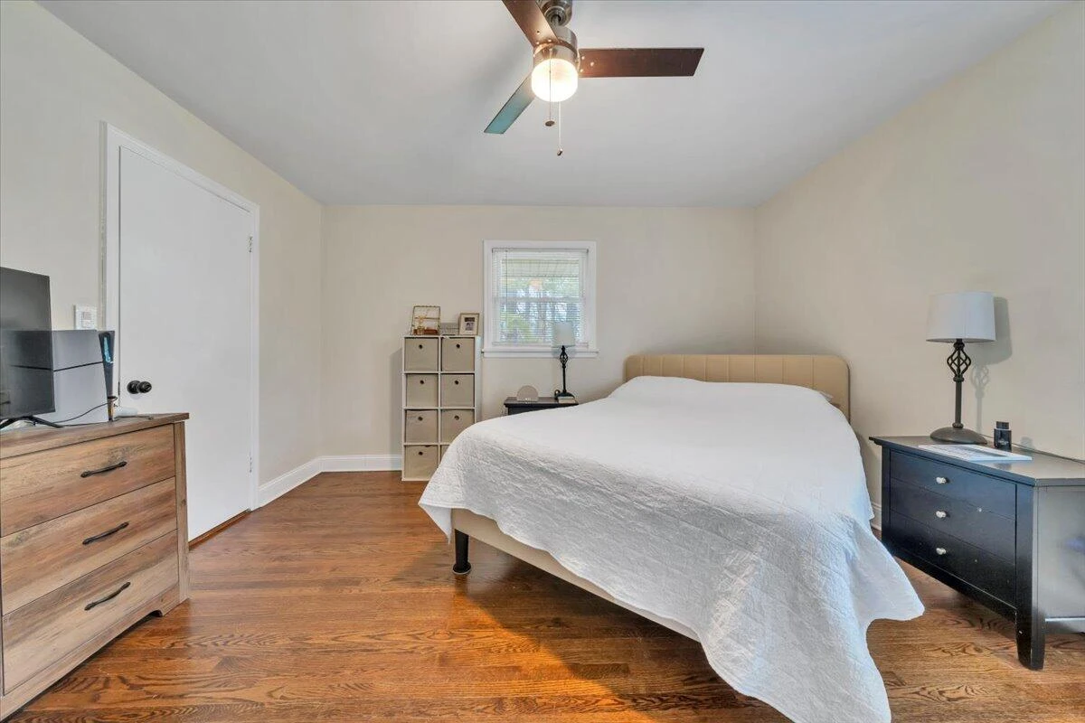 140 Stephens DR - Photo 24