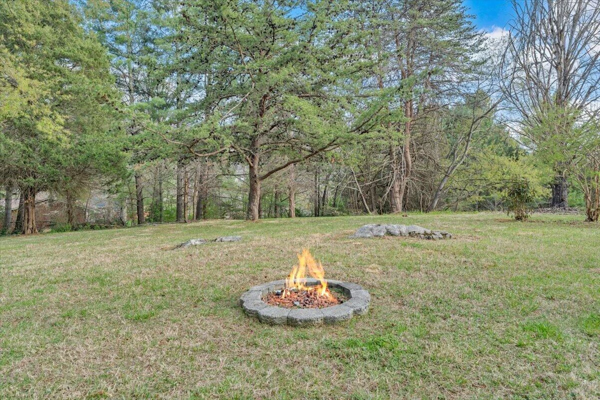 140 Stephens DR - Photo 37
