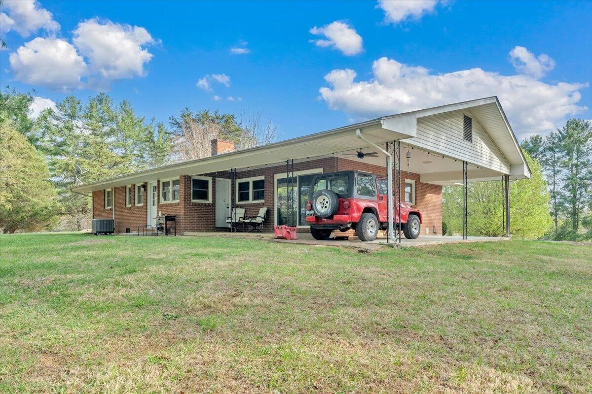 140 Stephens DR - Photo 41