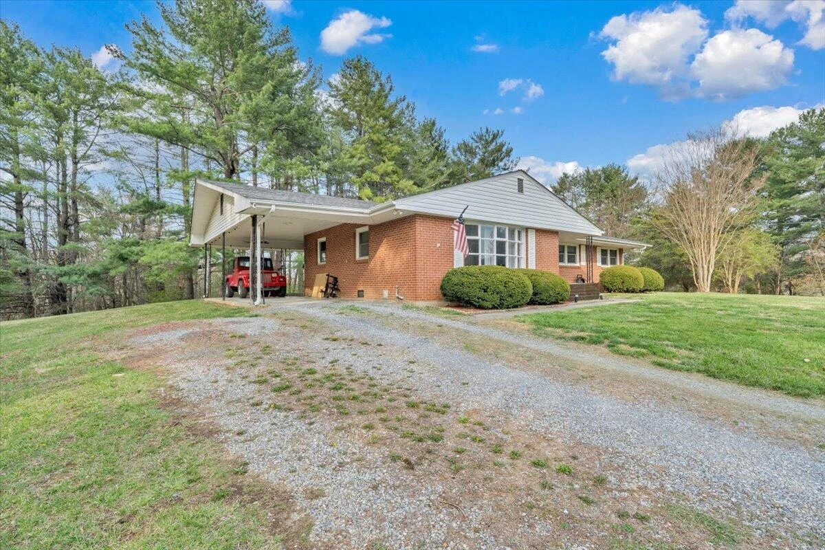 140 Stephens DR - Photo 43