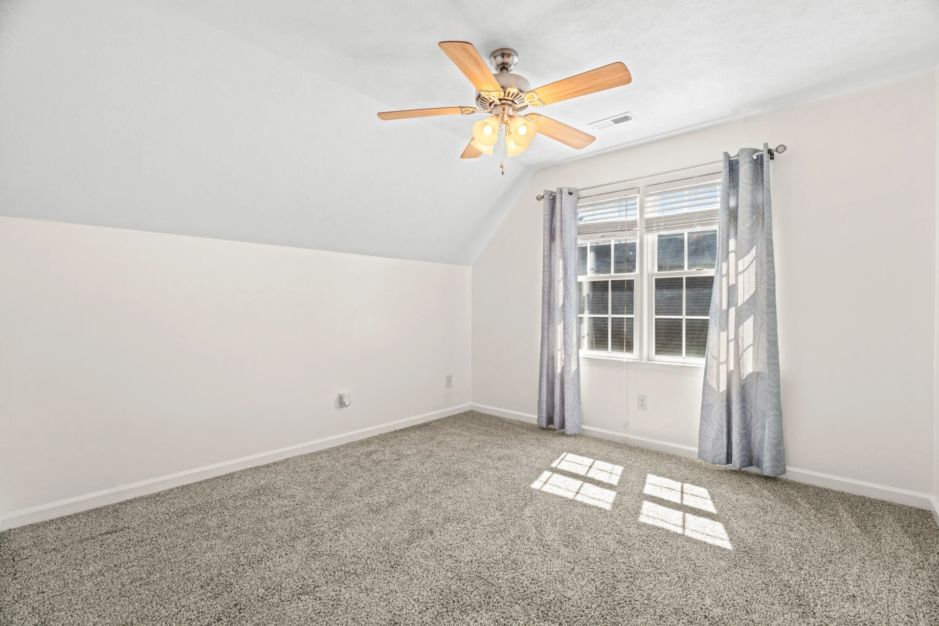 1004 Middlebrook AVE - Photo 25