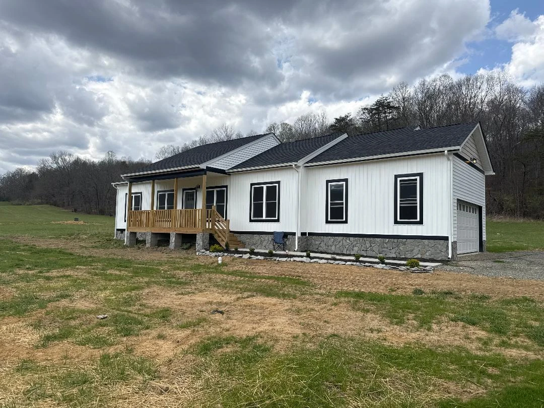 3086 Haymakertown RD