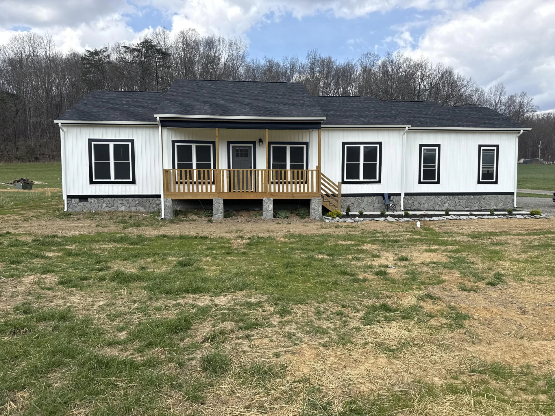 3086 Haymakertown RD - Photo 2