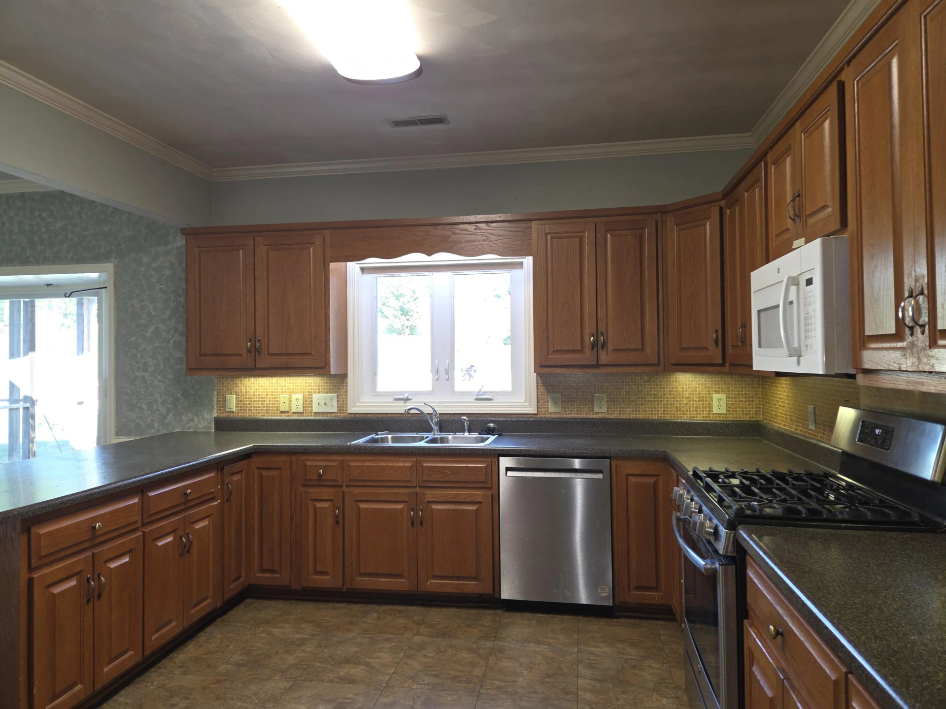 48 Highfield LN - Photo 9