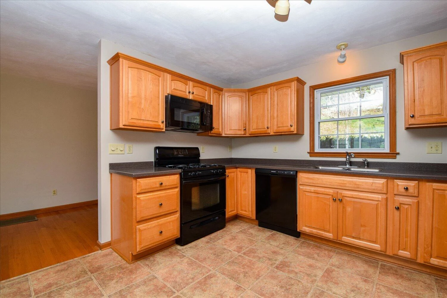 6141 Poage Valley RD - Photo 14