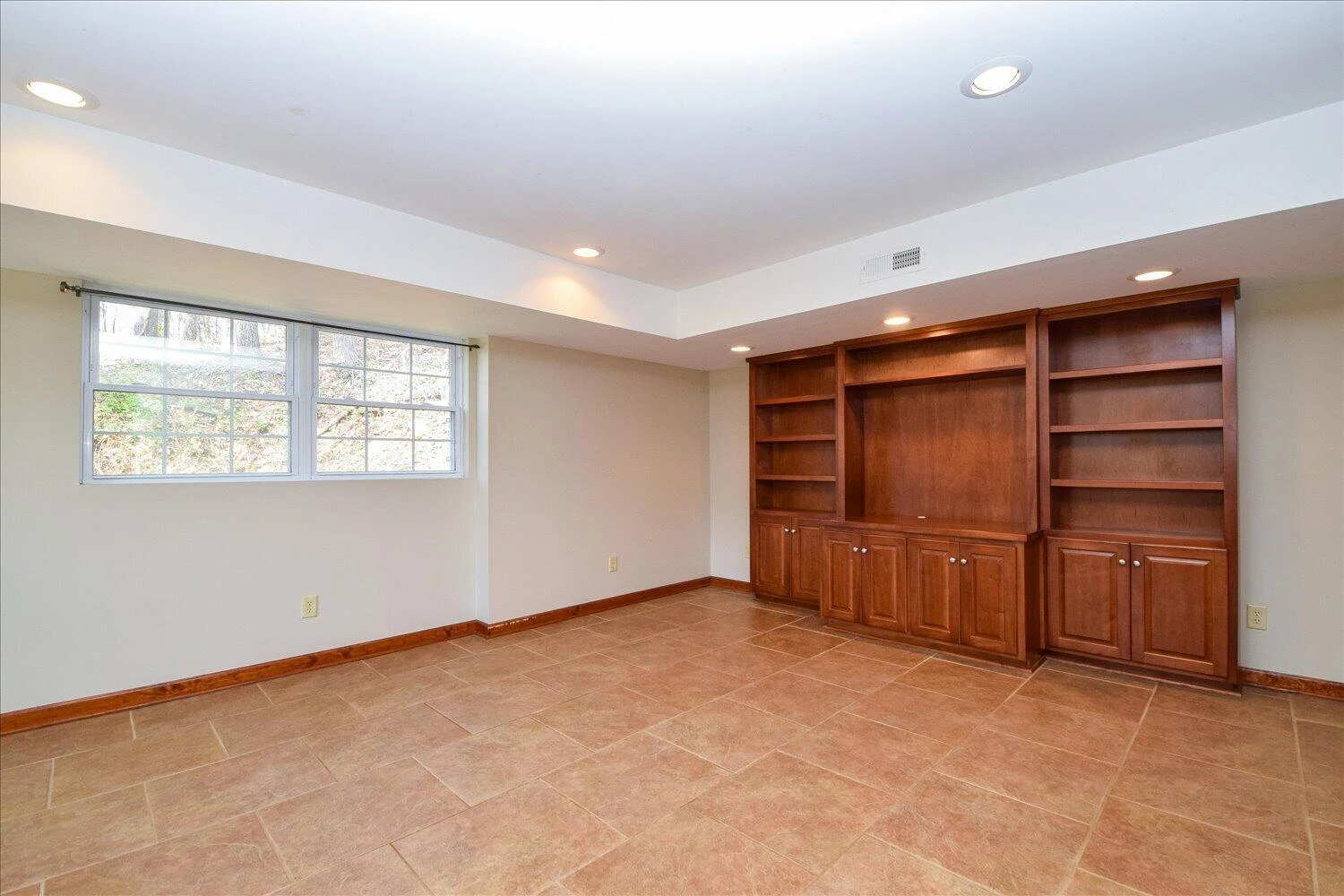 6141 Poage Valley RD - Photo 10