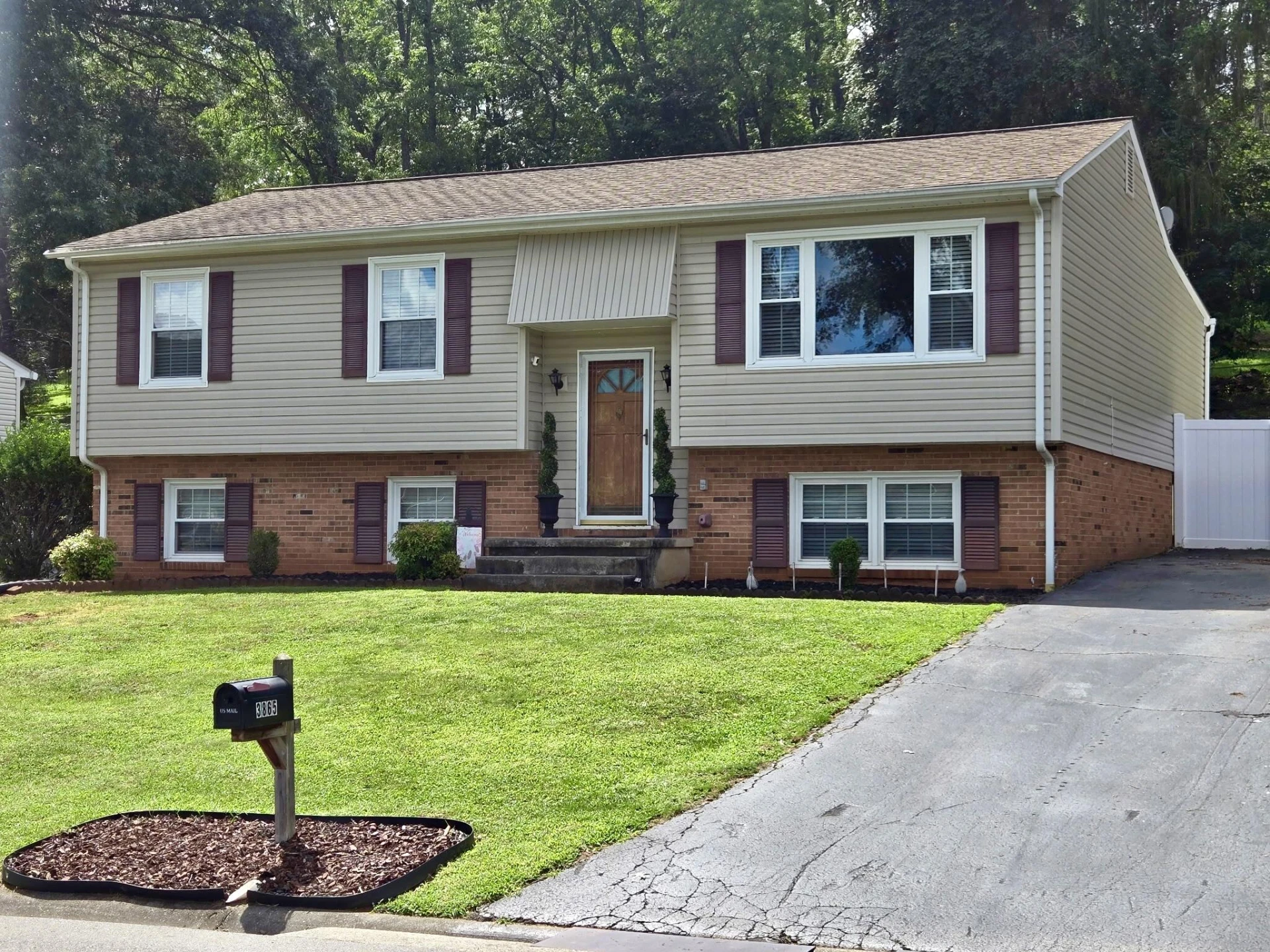 3865 Meadowlark RD