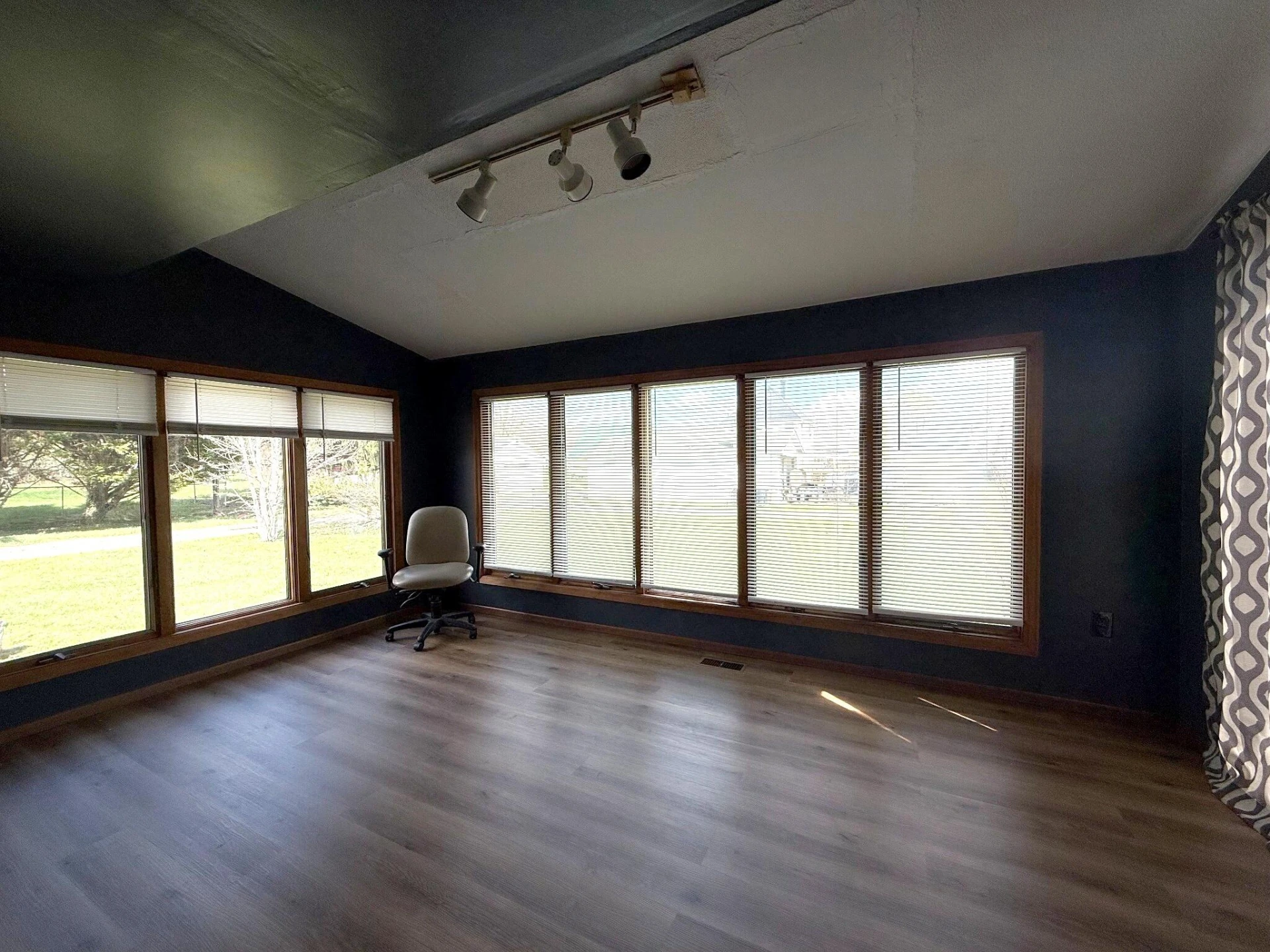 912 Madison AVE - Photo 13