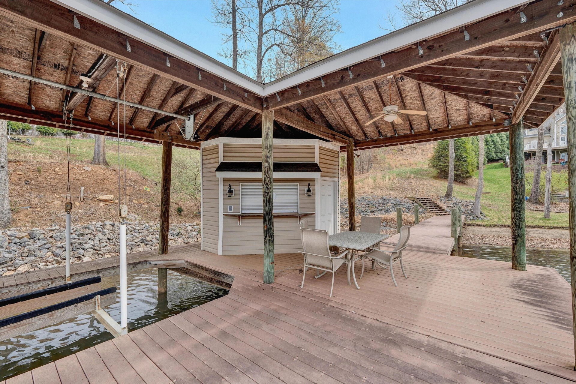 951 Piney Point RD - Photo 2