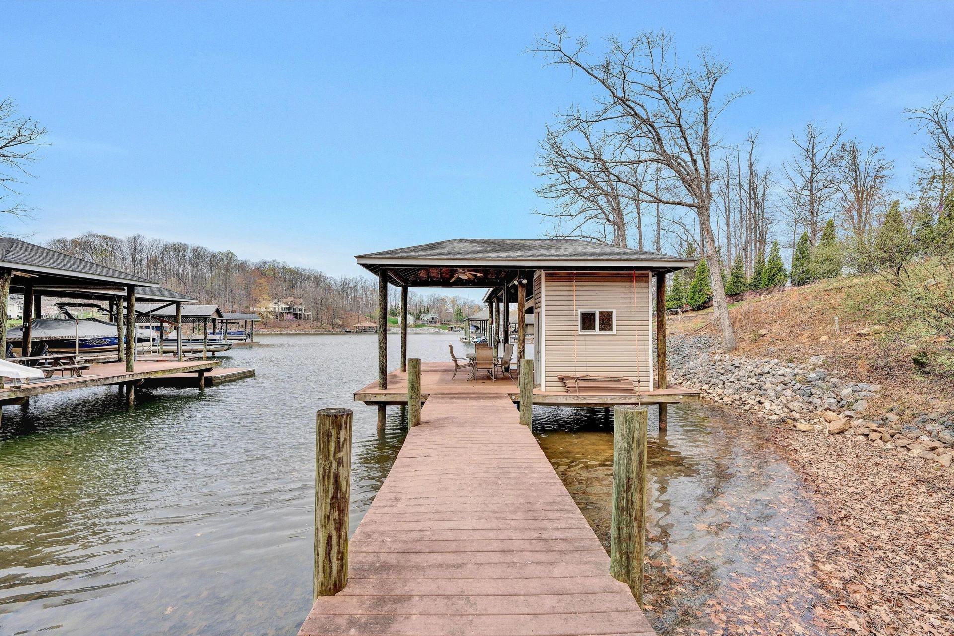 951 Piney Point RD - Photo 4