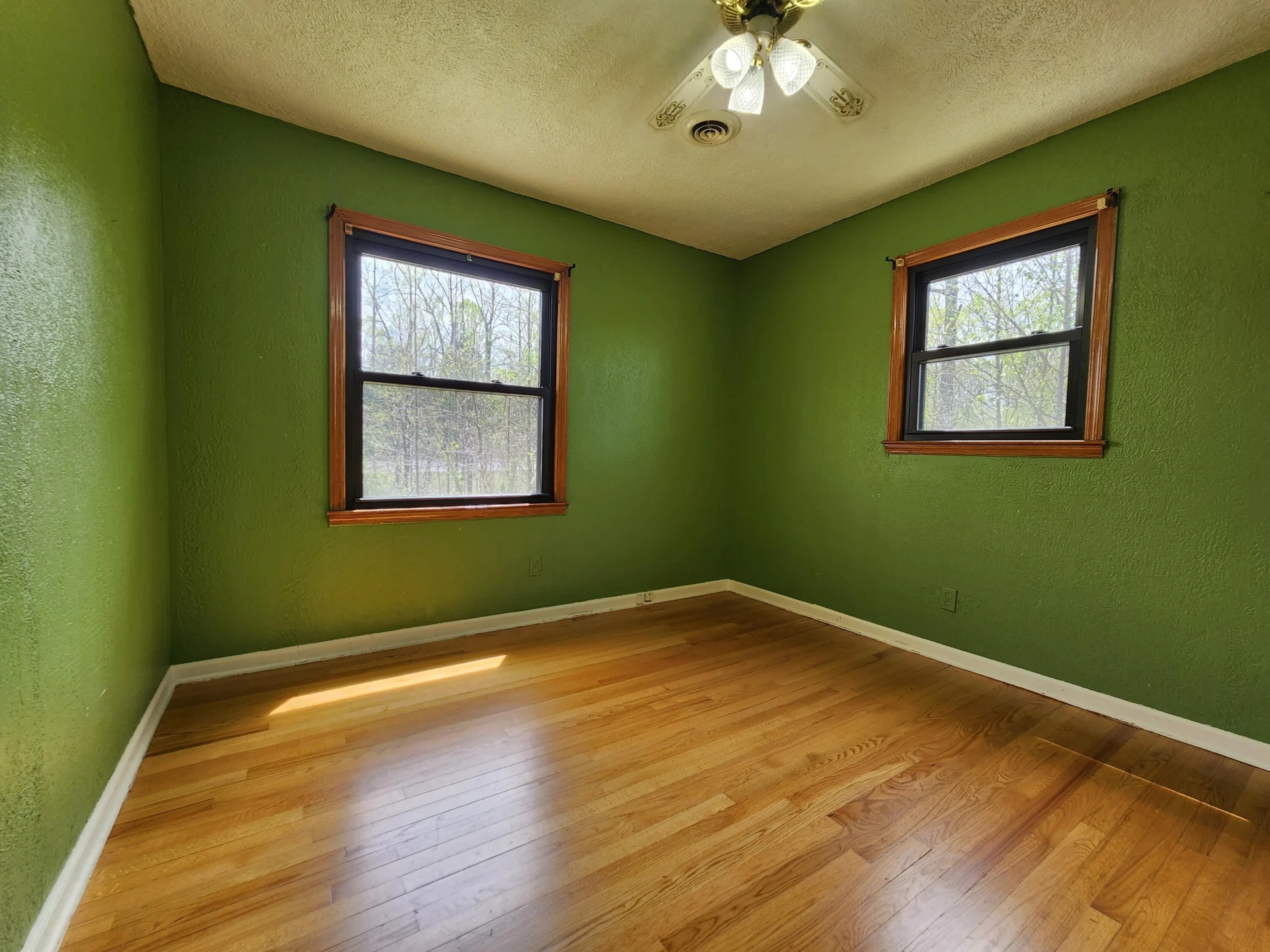 10519 Henry RD - Photo 16