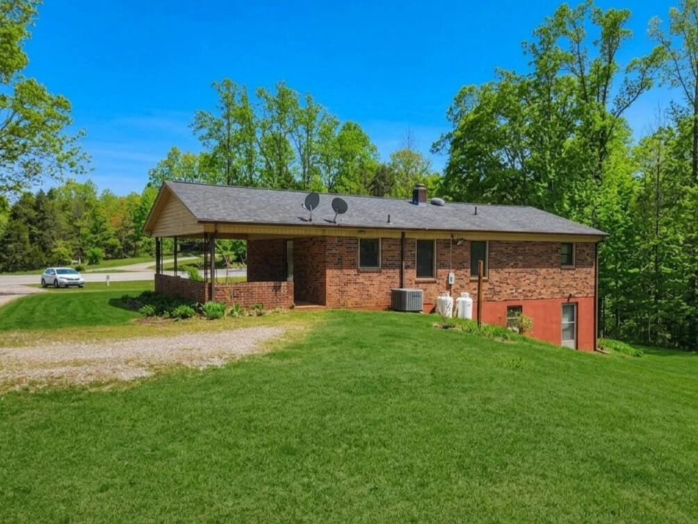 10519 Henry RD - Photo 23