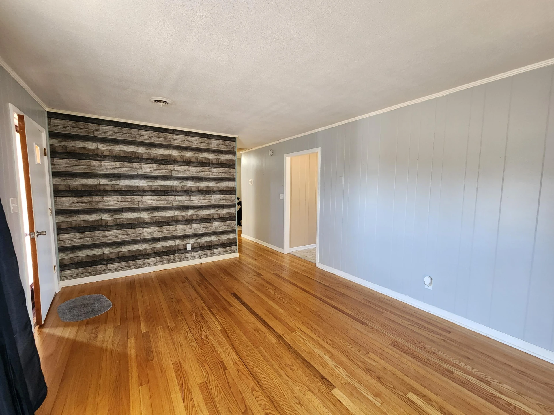 10519 Henry RD - Photo 4