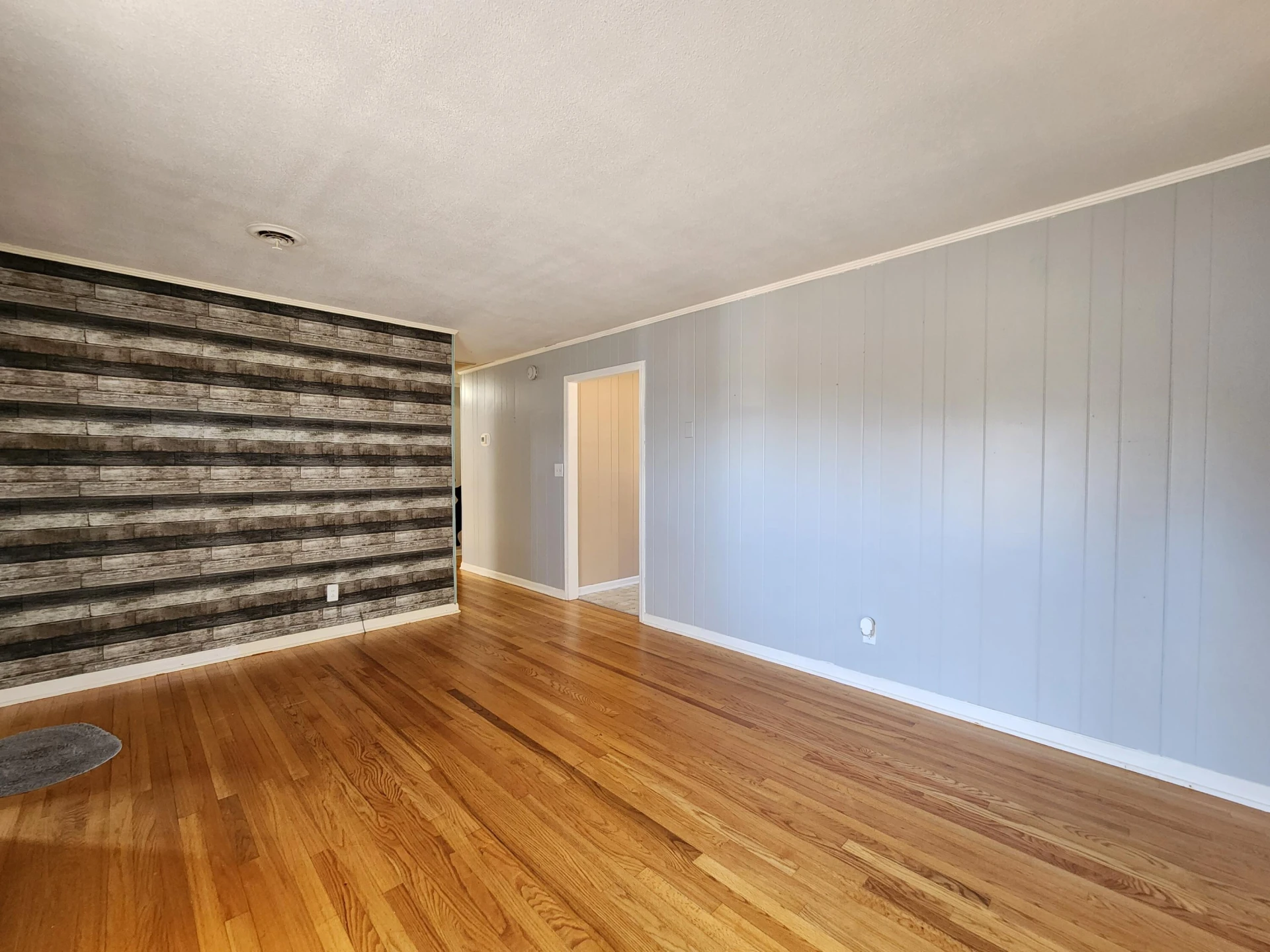 10519 Henry RD - Photo 6