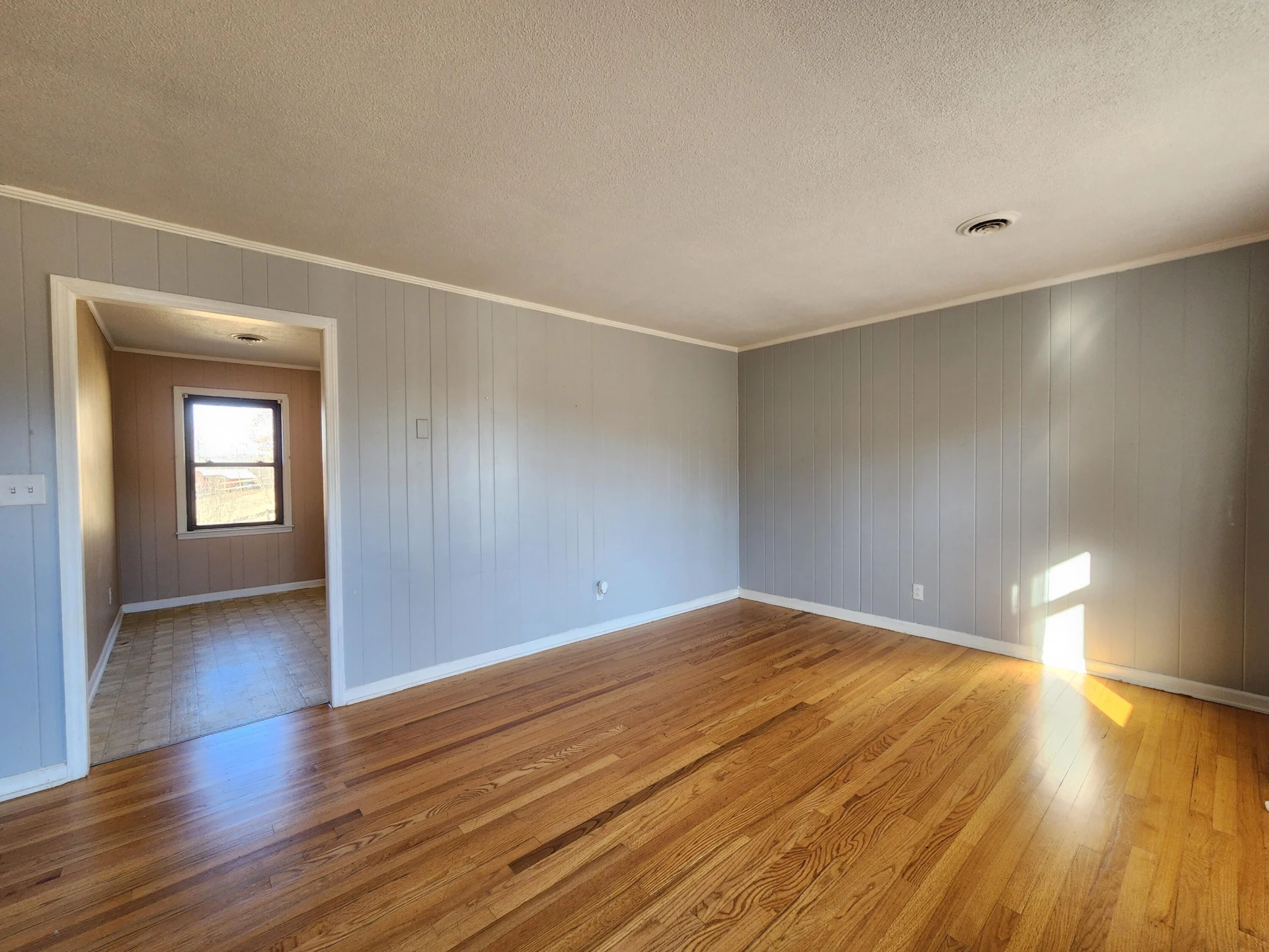 10519 Henry RD - Photo 7
