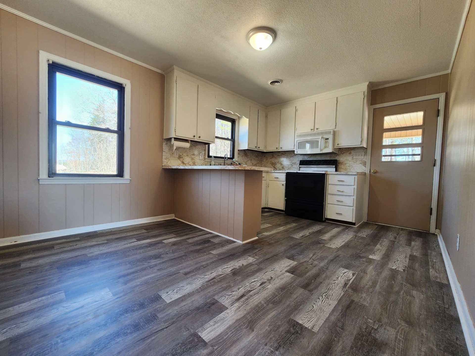 10519 Henry RD - Photo 8