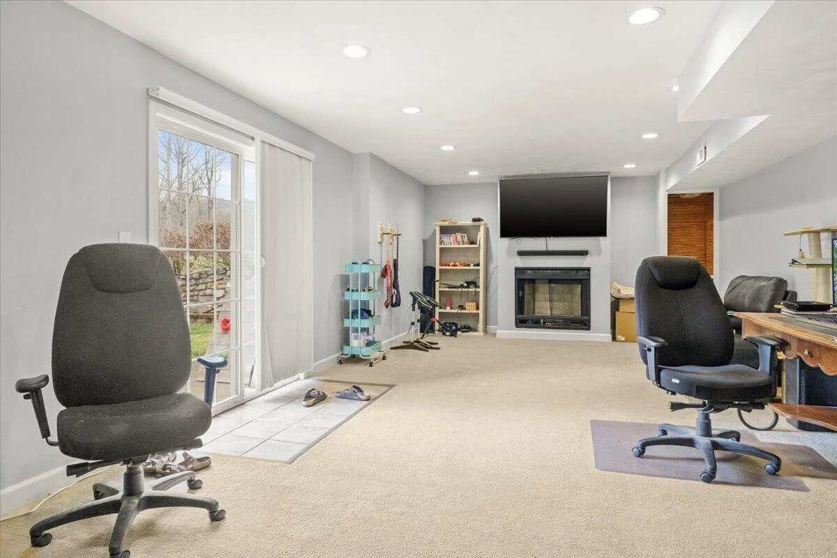 6020 Scotford CT - Photo 41