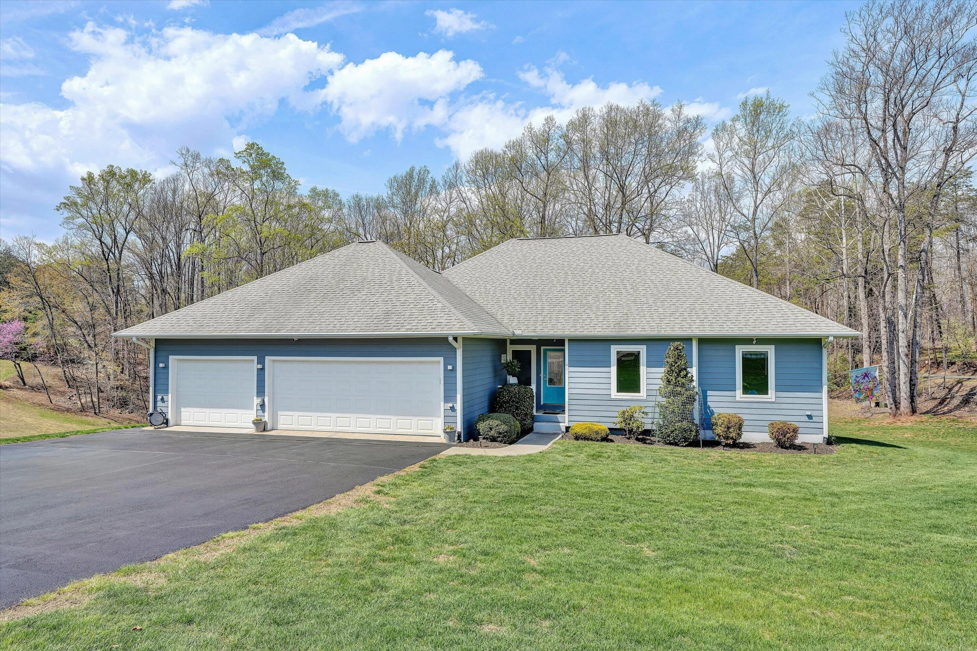 301 Indian Ridge DR