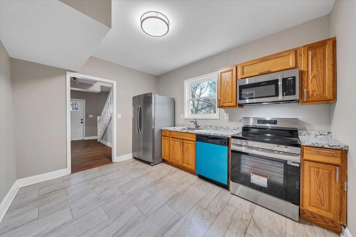 1220 Church AVE SE - Photo 13