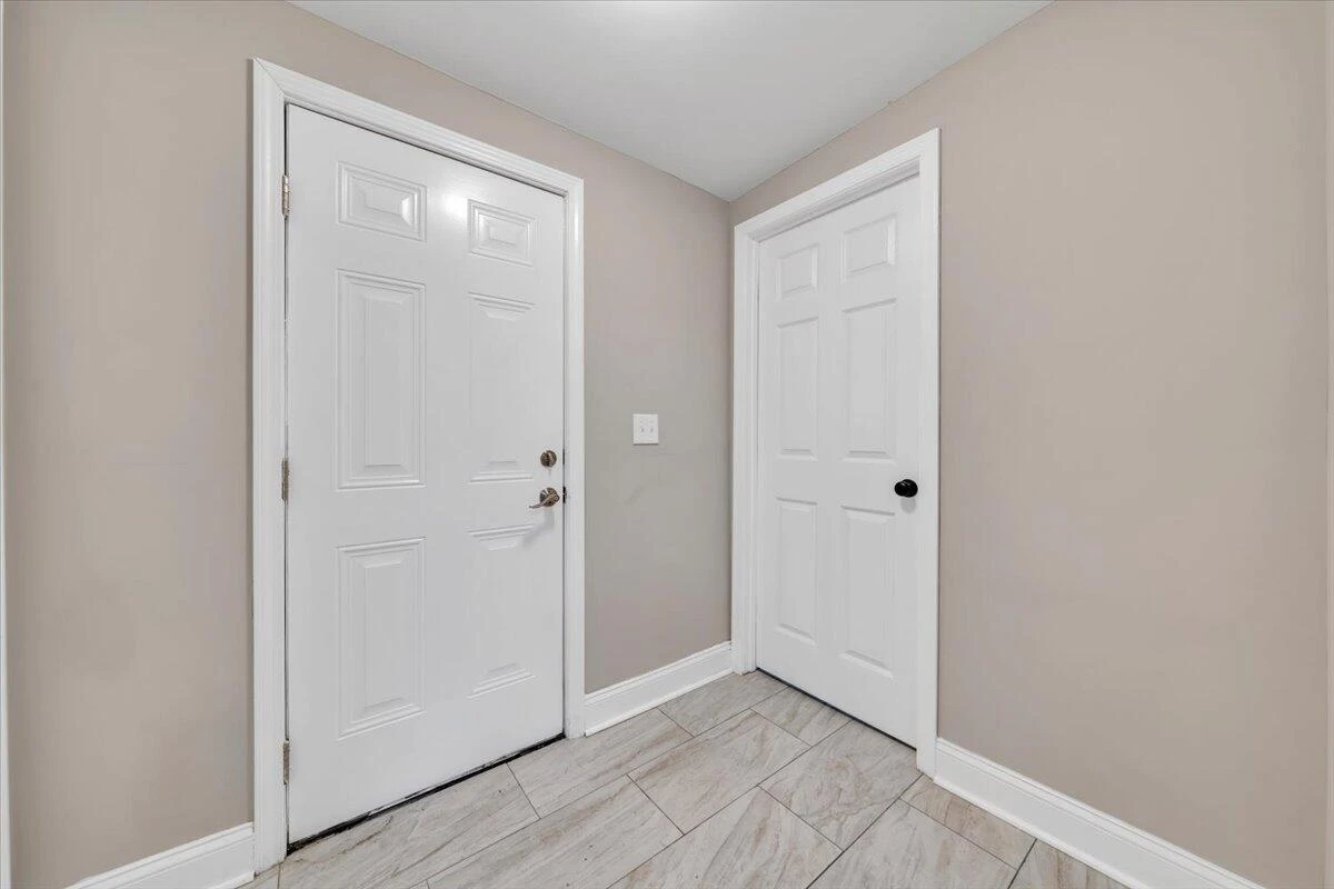 1220 Church AVE SE - Photo 18