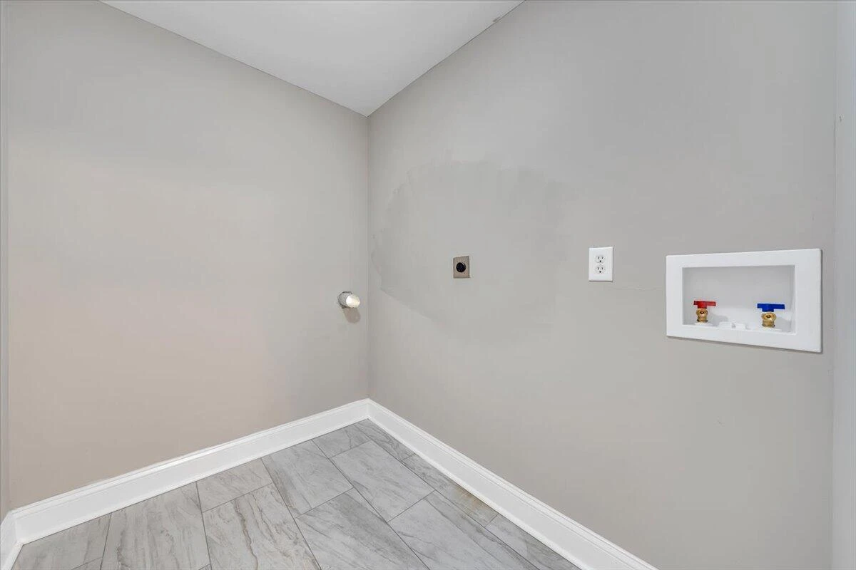 1220 Church AVE SE - Photo 19
