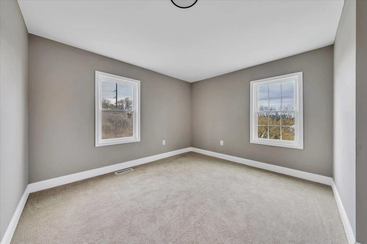 1220 Church AVE SE - Photo 25