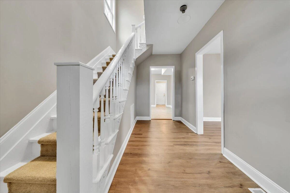 1220 Church AVE SE - Photo 3