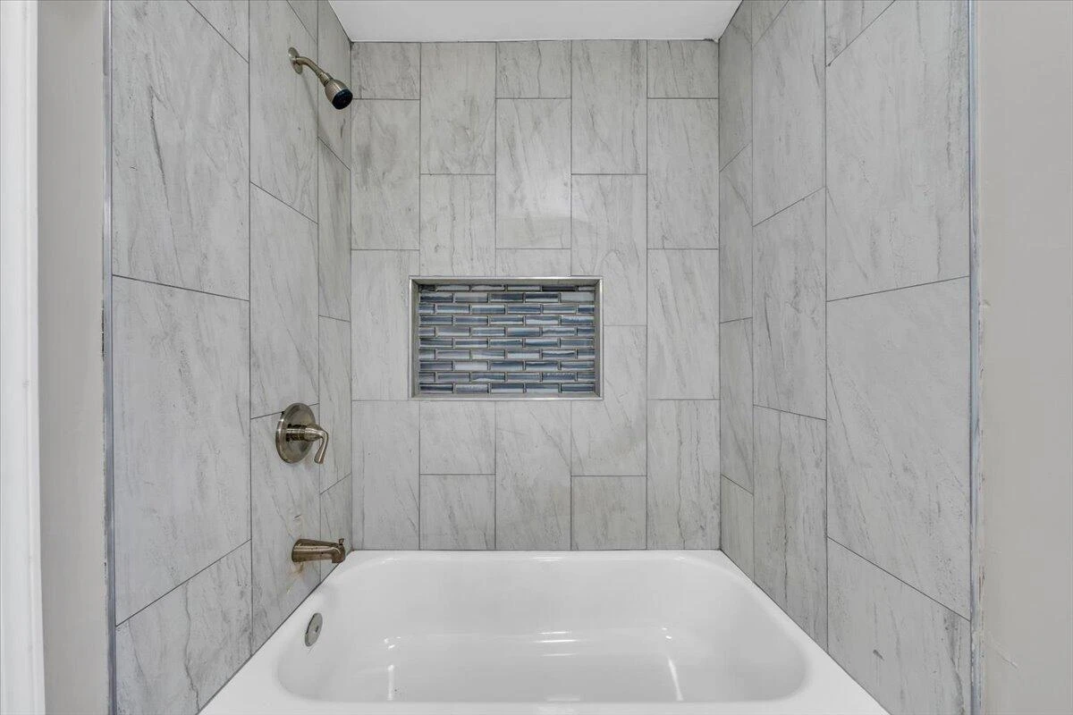 1220 Church AVE SE - Photo 32