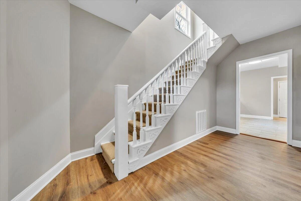 1220 Church AVE SE - Photo 4
