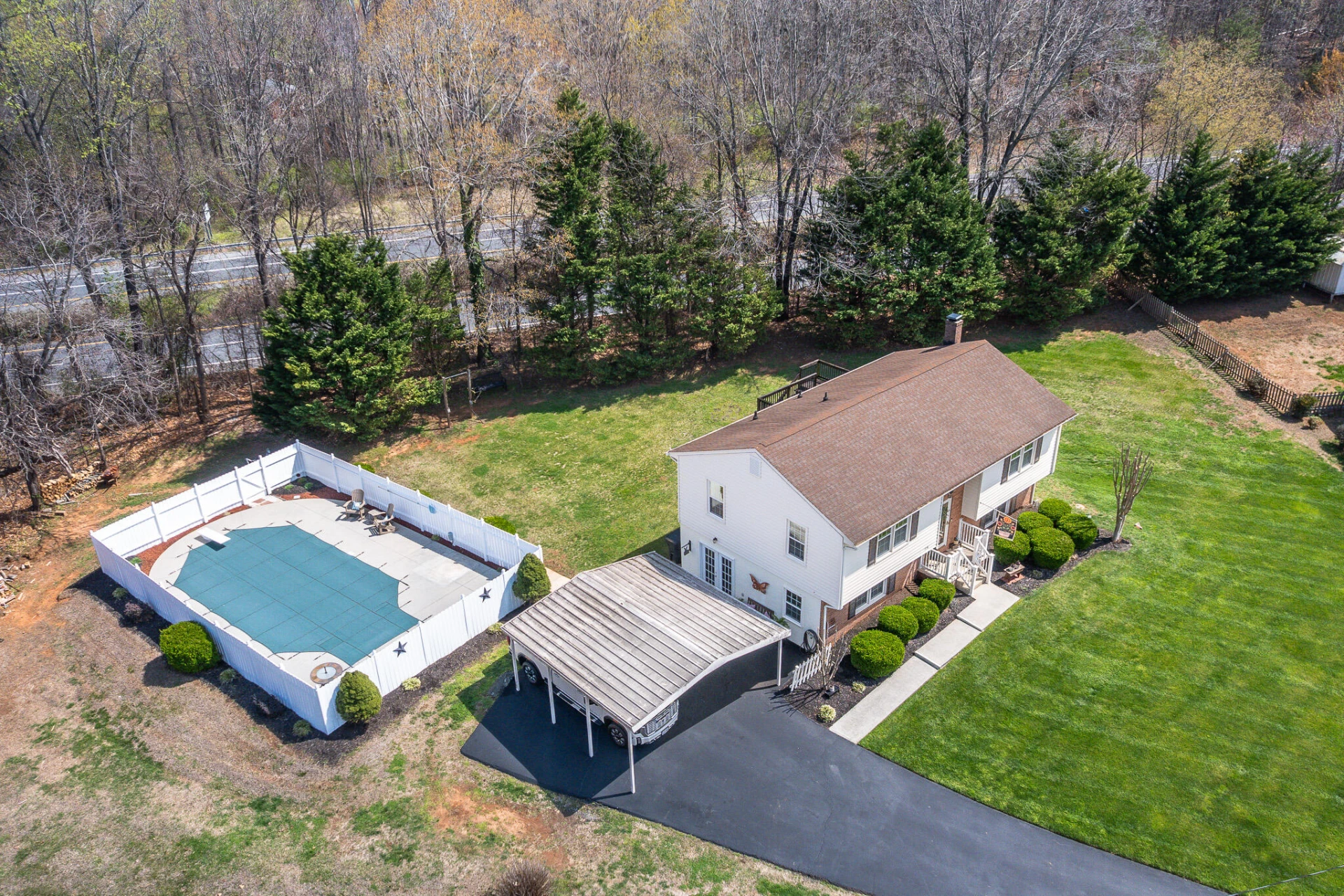1136 Coolbrook RD - Photo 5