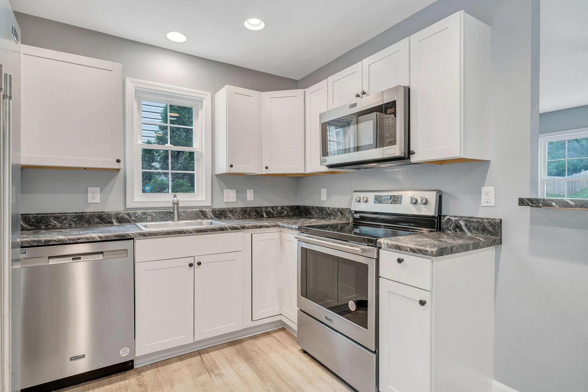 1452 Varnell AVE NE - Photo 14
