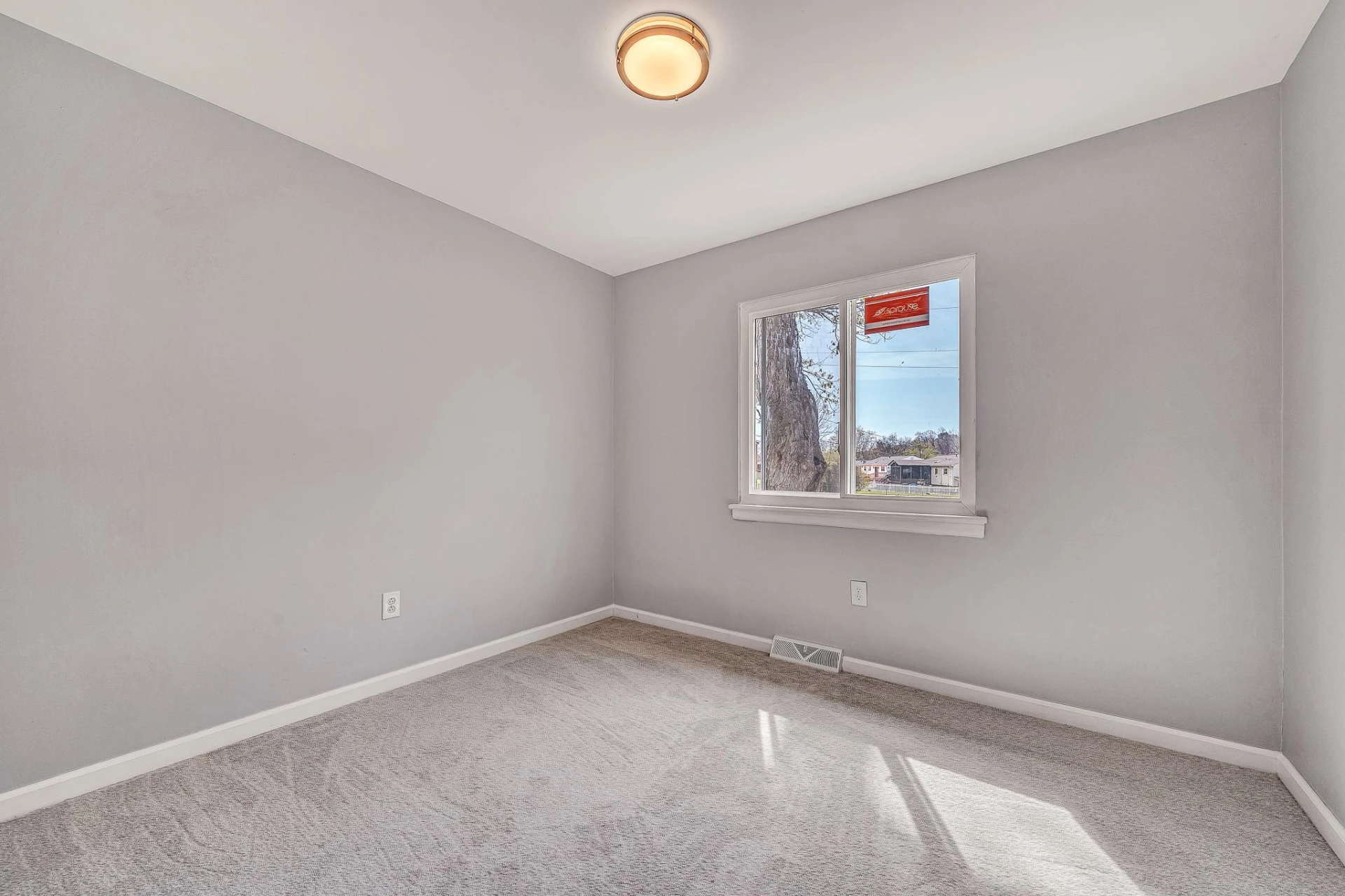 3931 Green Spring AVE NW - Photo 20
