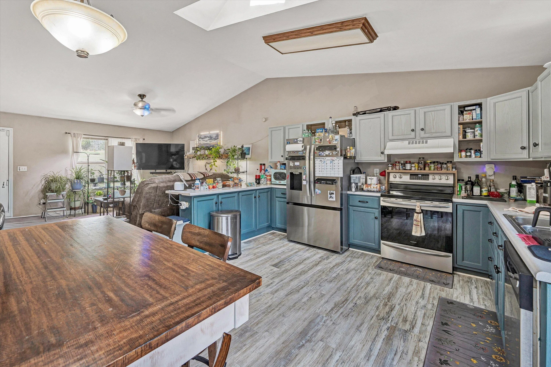 542 Mount Airy RD - Photo 13