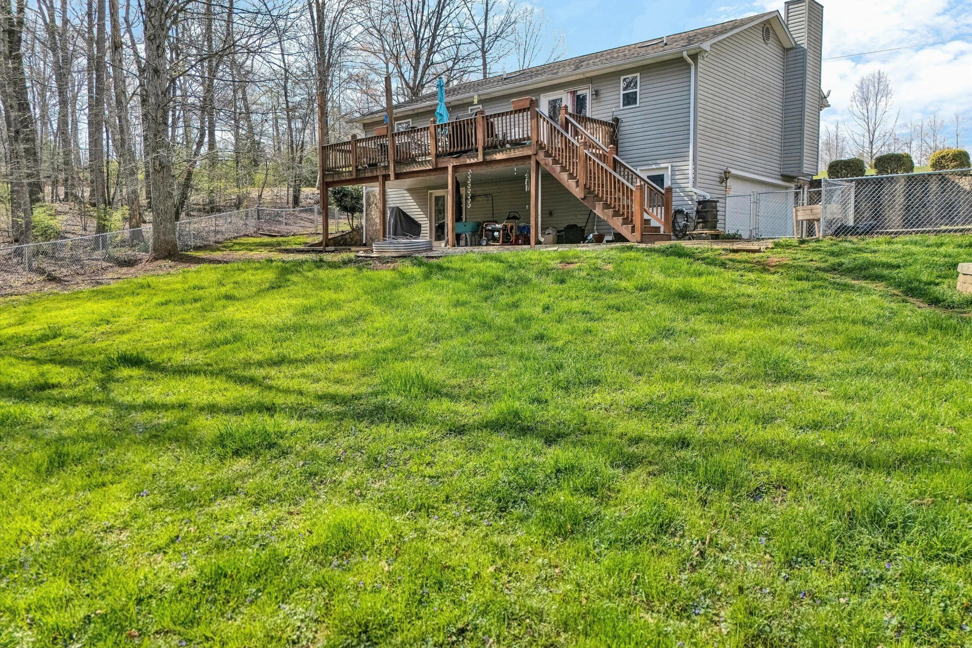 542 Mount Airy RD - Photo 19