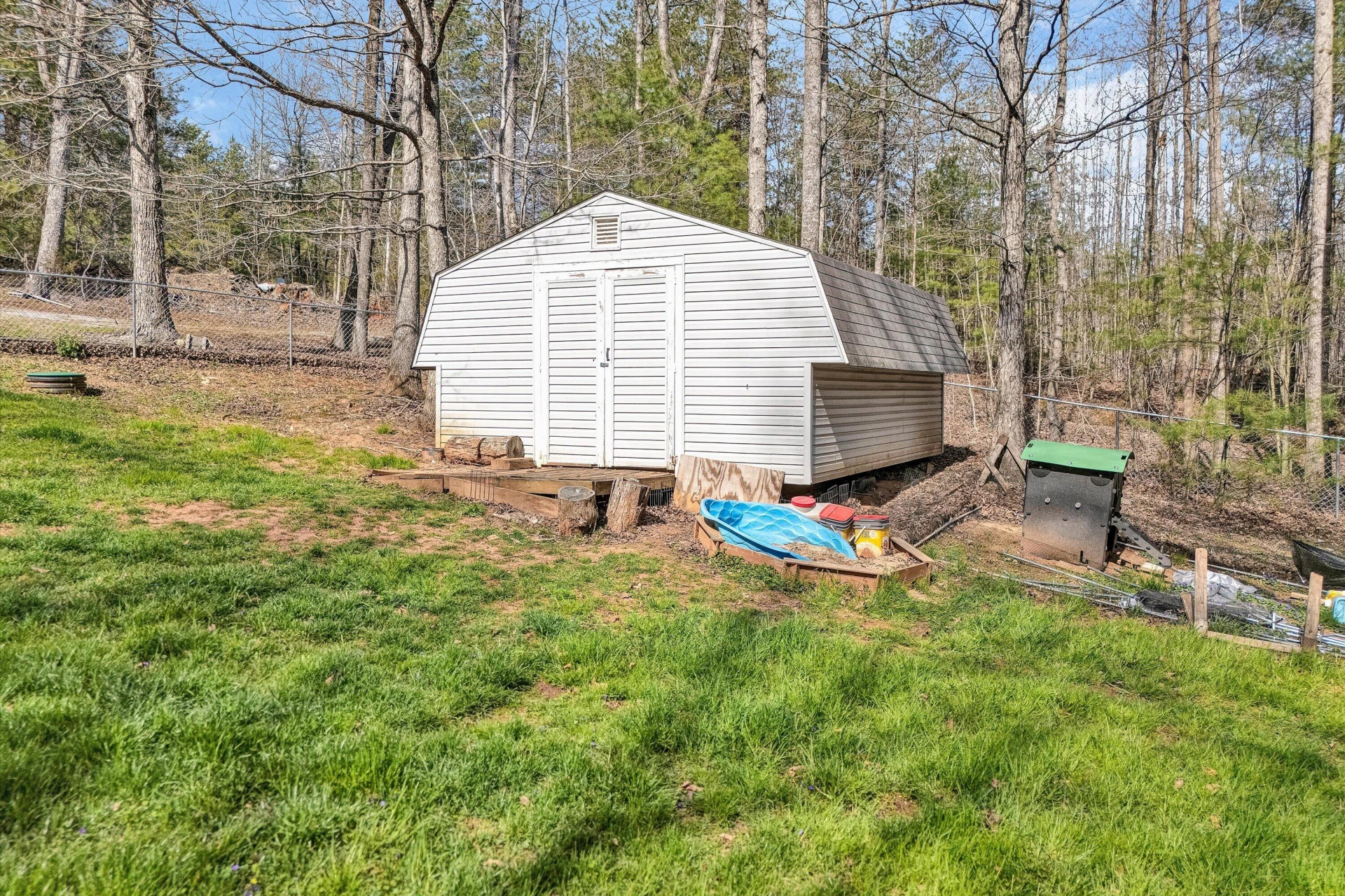 542 Mount Airy RD - Photo 20