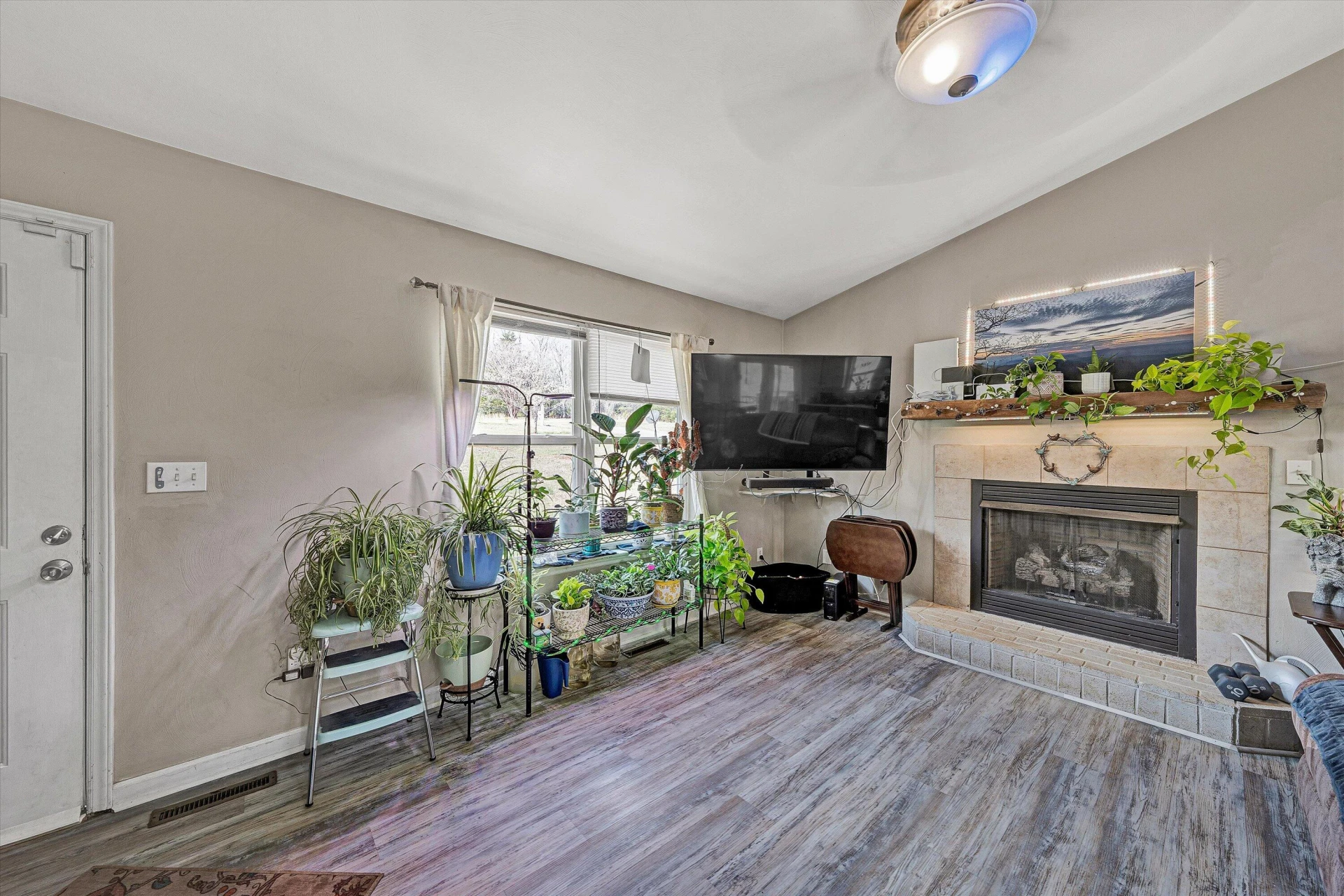 542 Mount Airy RD - Photo 10