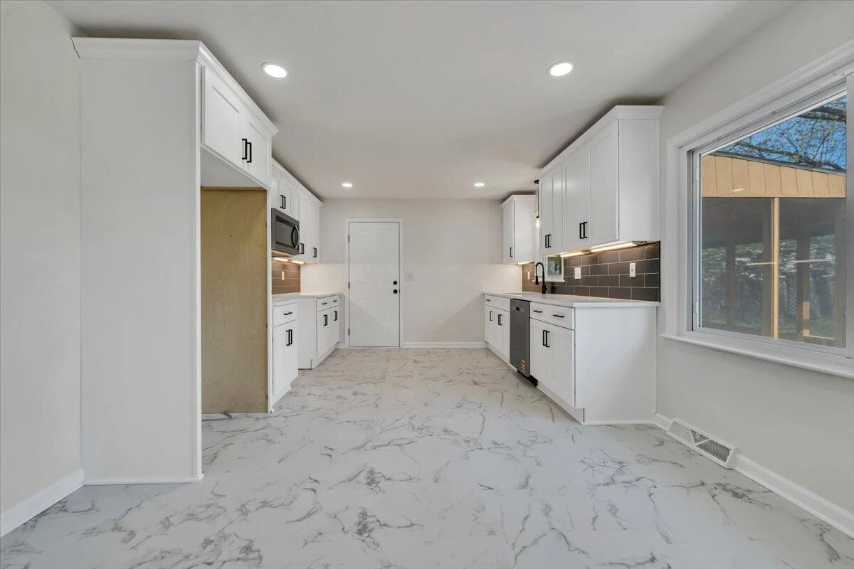 5316 Twilight RD - Photo 18