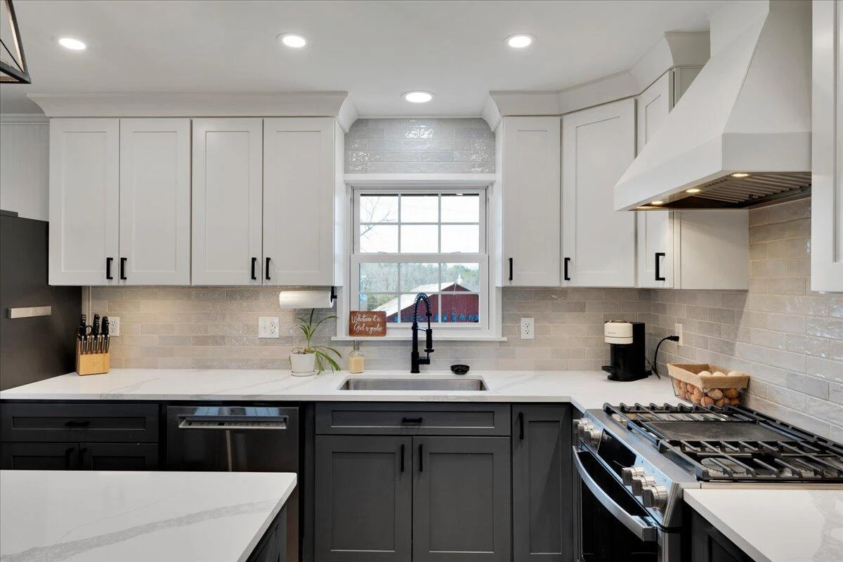 4660 Franklin ST - Photo 14