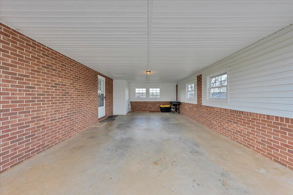 4660 Franklin ST - Photo 32